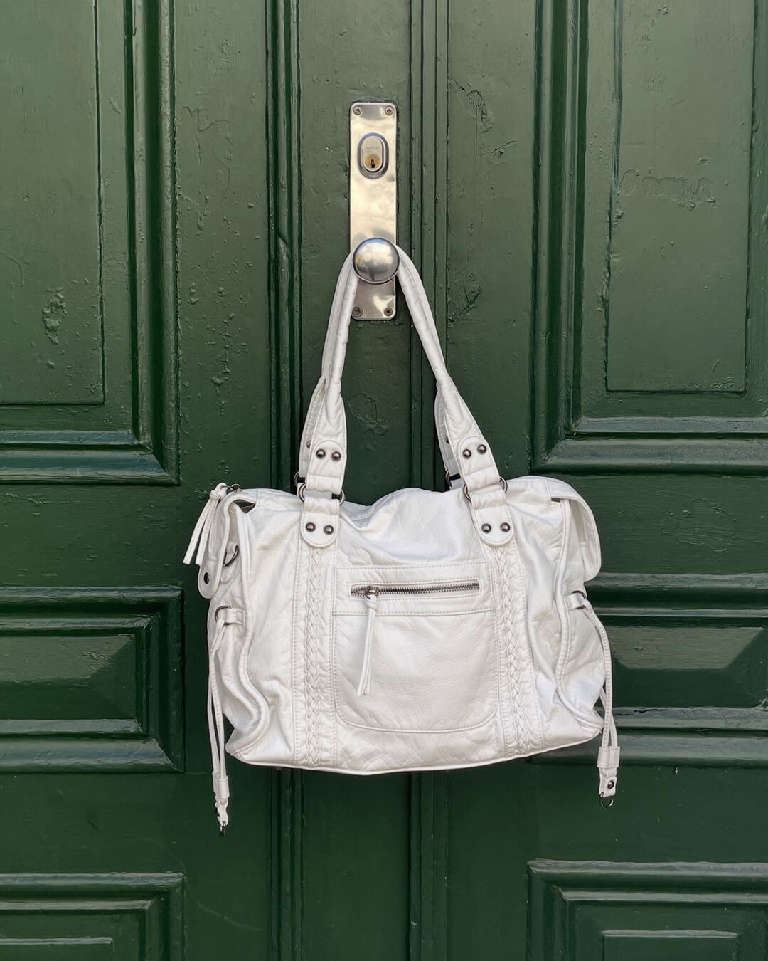 Aura Shoulder