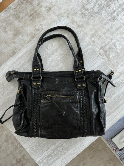 Aura Shoulder