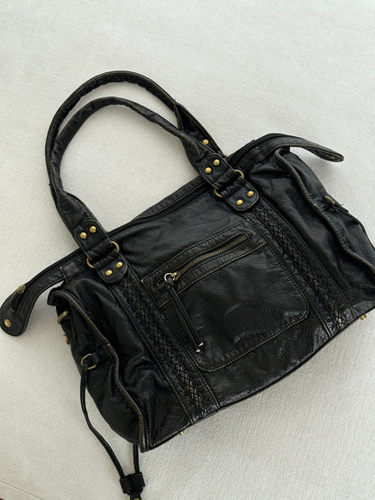 Aura Shoulder