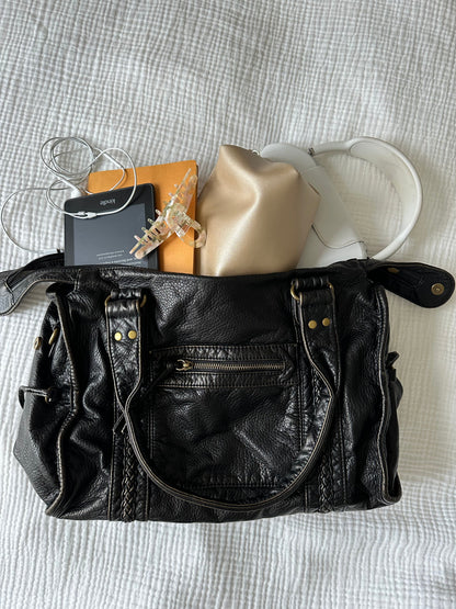 Aura Shoulder