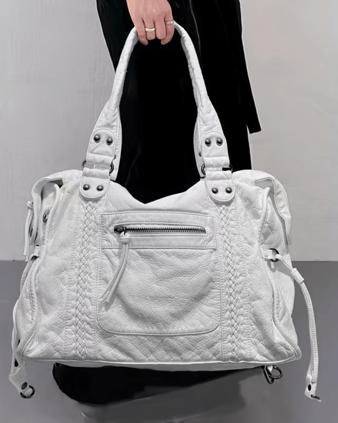 Aura Shoulder